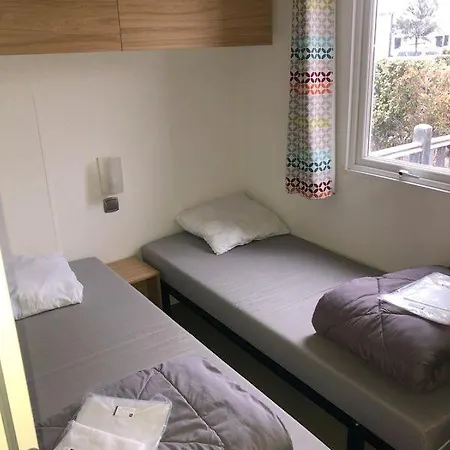 Mobil Premium 6 Personnes Camping Torreilles