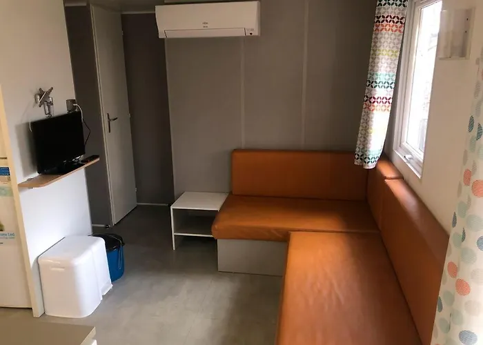 Mobil Premium 6 Personnes Camping *