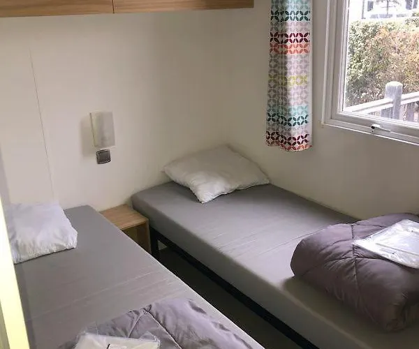 Mobil Premium 6 Personnes Camping Torreilles